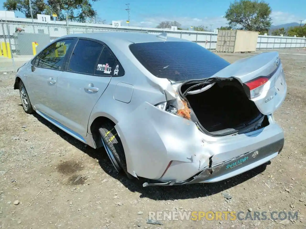 3 Photograph of a damaged car JTDEAMDE4MJ005895 TOYOTA COROLLA 2021