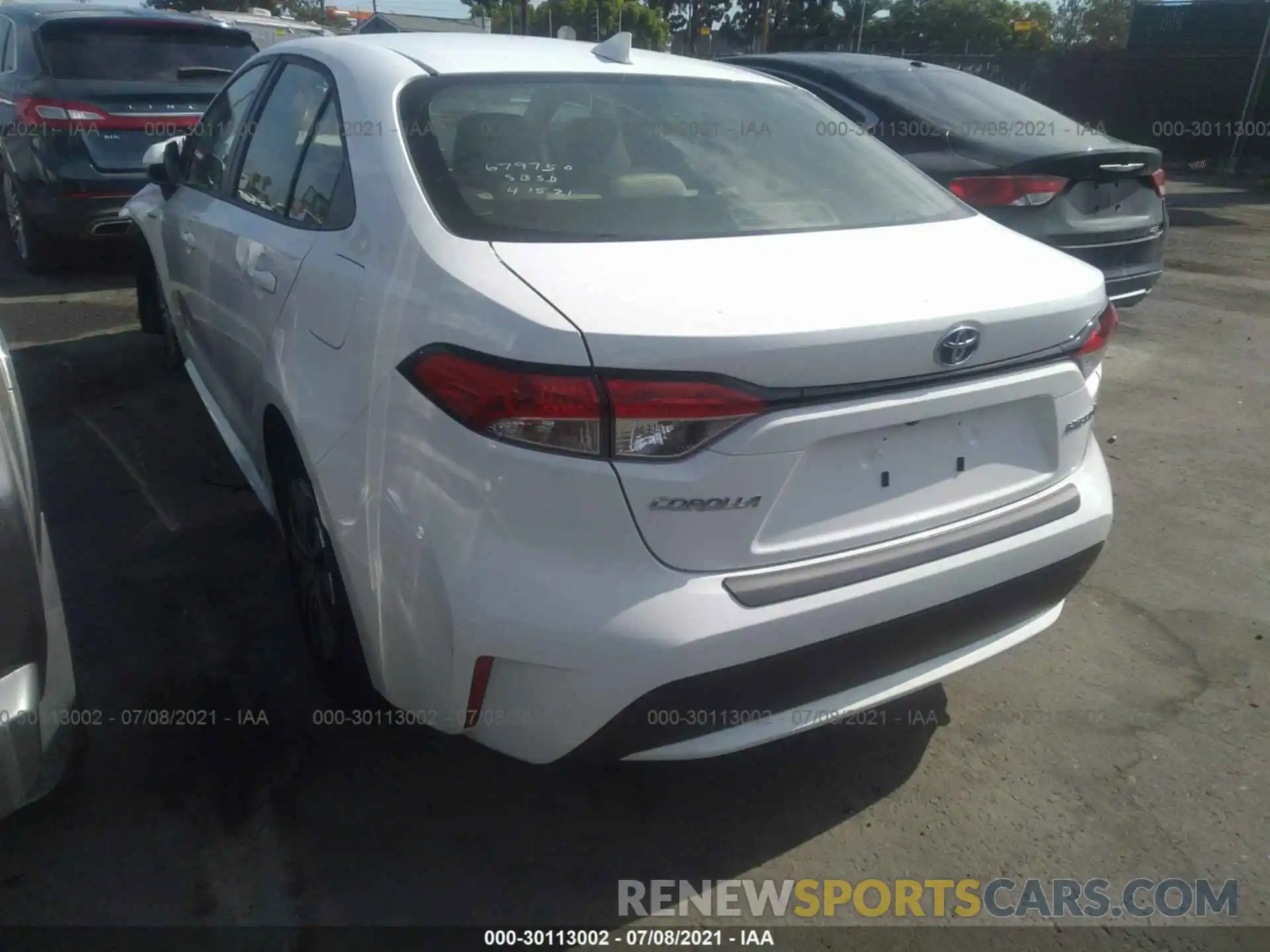 3 Photograph of a damaged car JTDEAMDE4MJ007078 TOYOTA COROLLA 2021