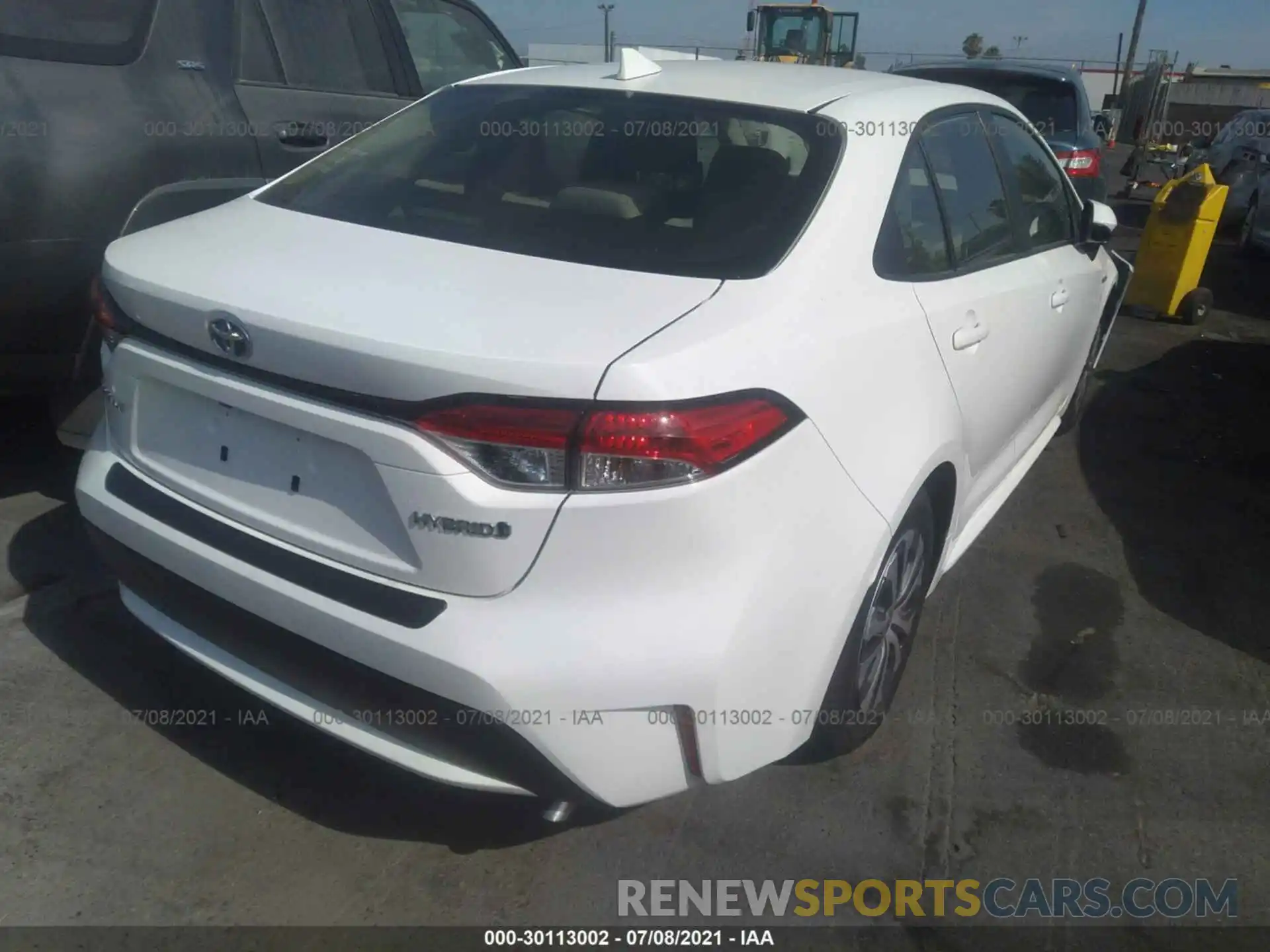 4 Photograph of a damaged car JTDEAMDE4MJ007078 TOYOTA COROLLA 2021