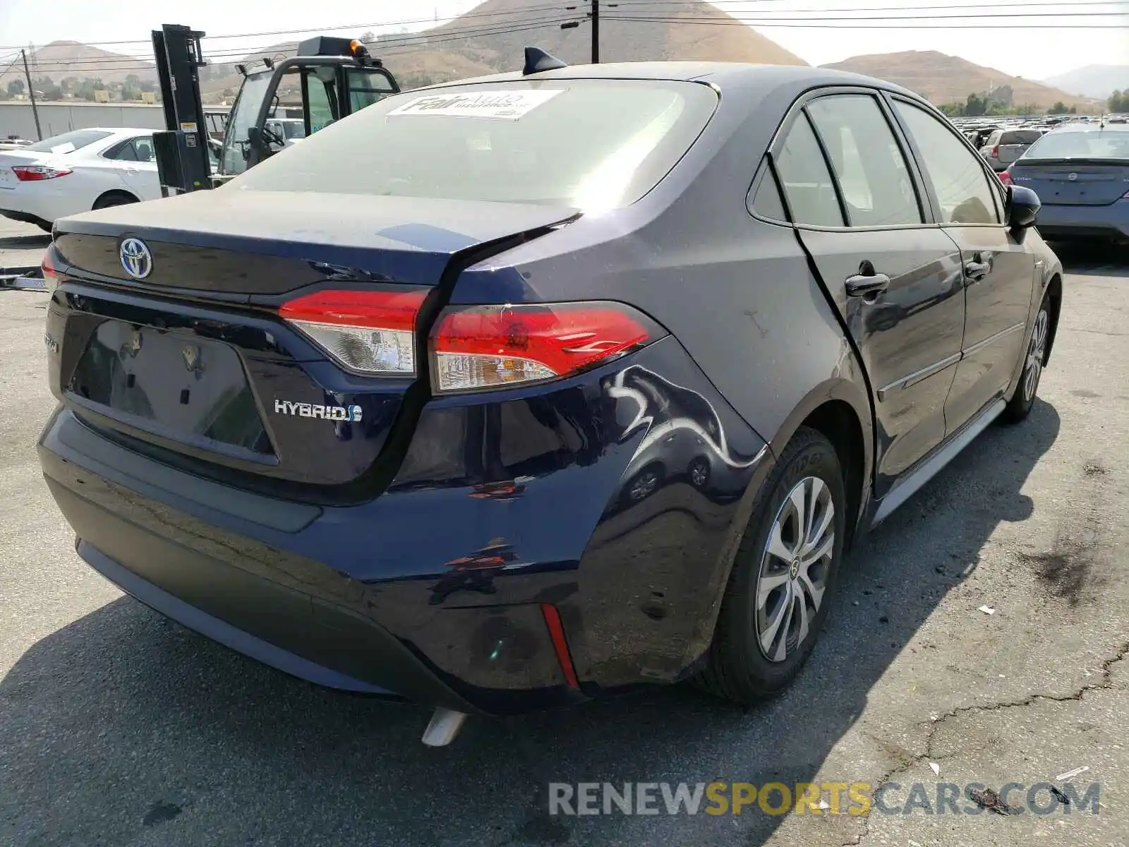 4 Photograph of a damaged car JTDEAMDE4MJ008960 TOYOTA COROLLA 2021