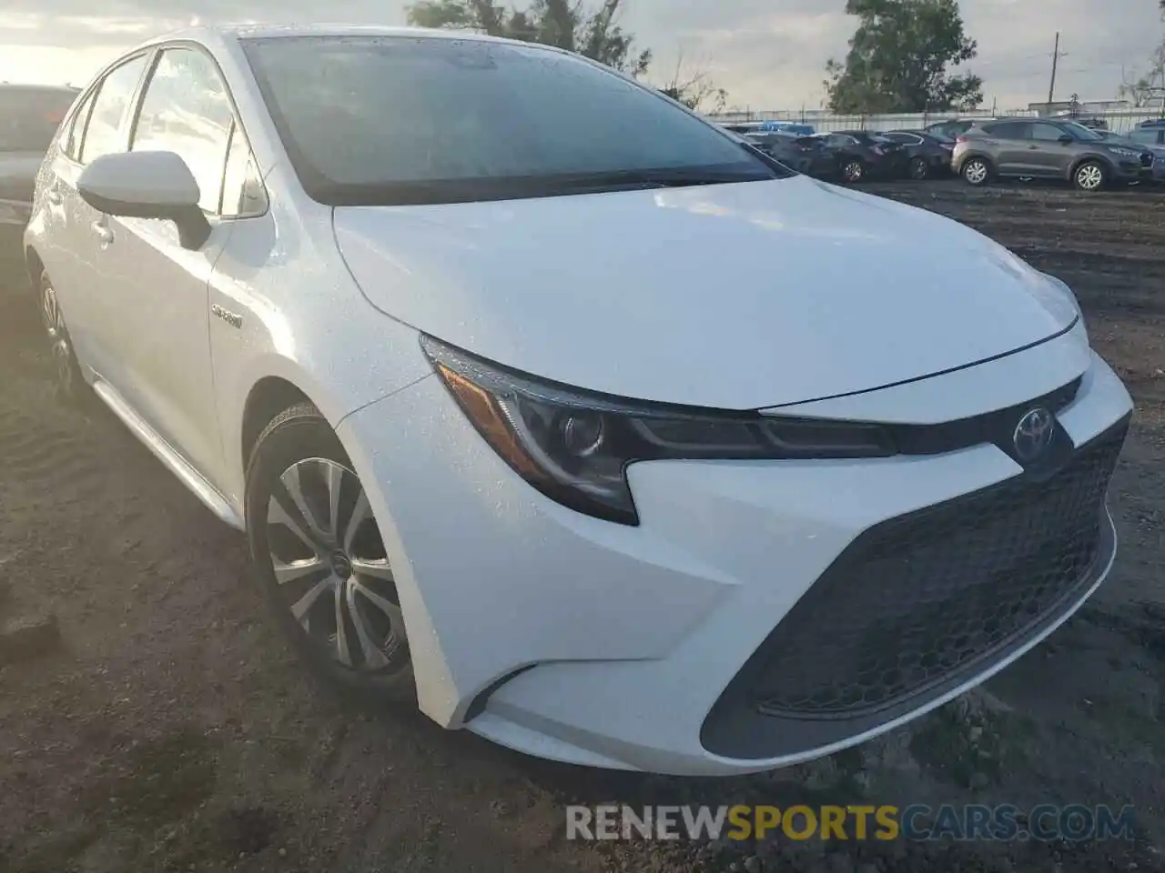 1 Photograph of a damaged car JTDEAMDE4MJ009591 TOYOTA COROLLA 2021