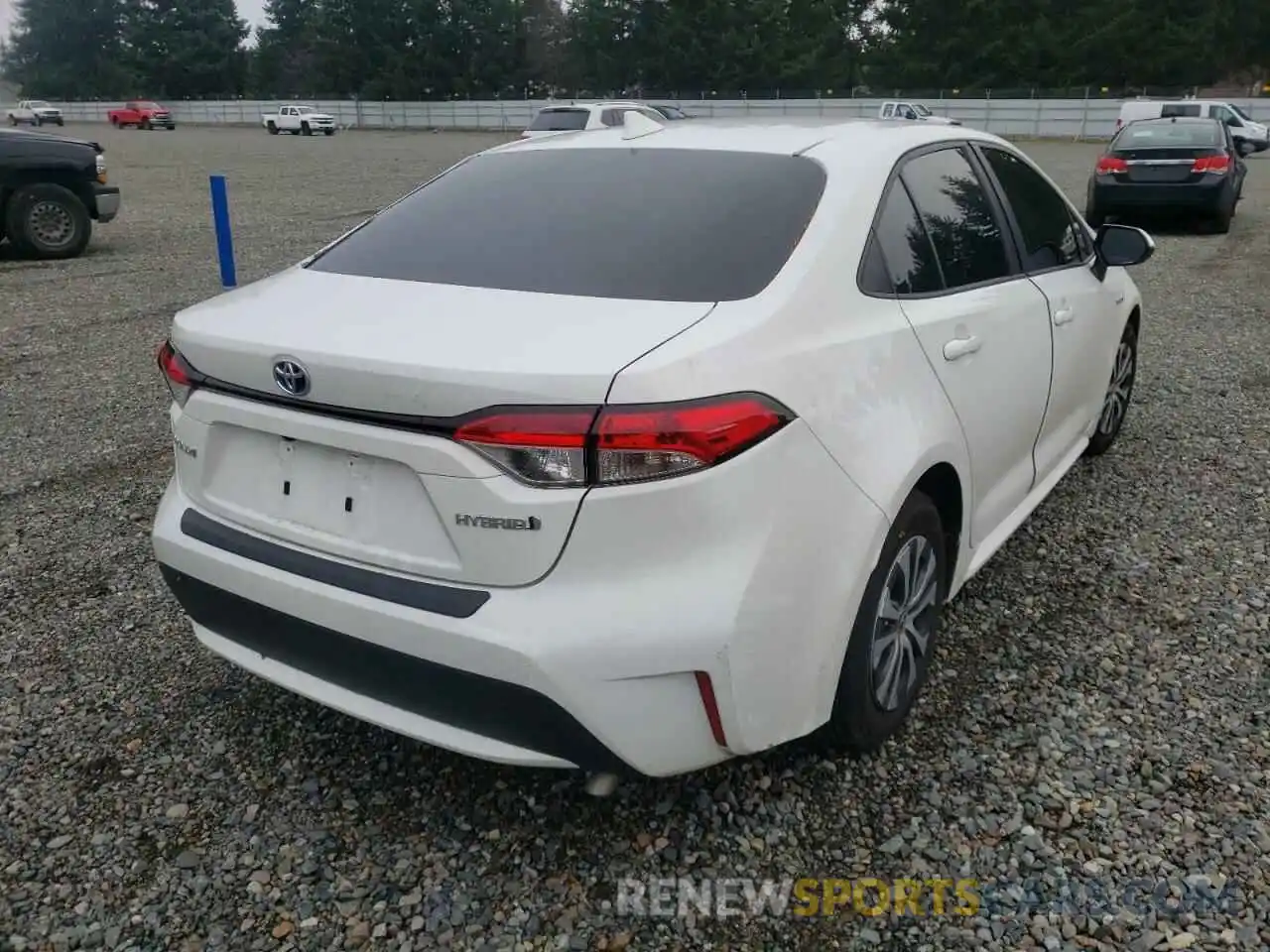 4 Photograph of a damaged car JTDEAMDE4MJ012927 TOYOTA COROLLA 2021