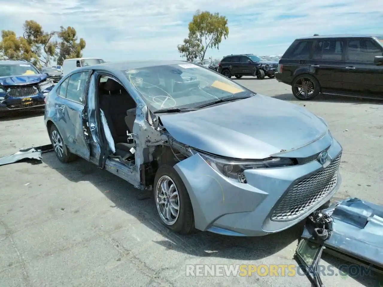 1 Photograph of a damaged car JTDEAMDE4MJ013656 TOYOTA COROLLA 2021