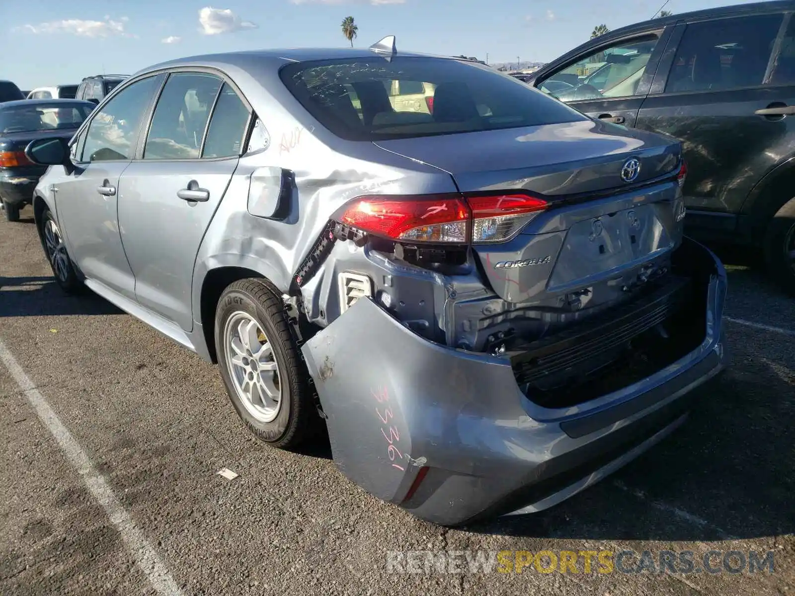 3 Photograph of a damaged car JTDEAMDE4MJ015018 TOYOTA COROLLA 2021