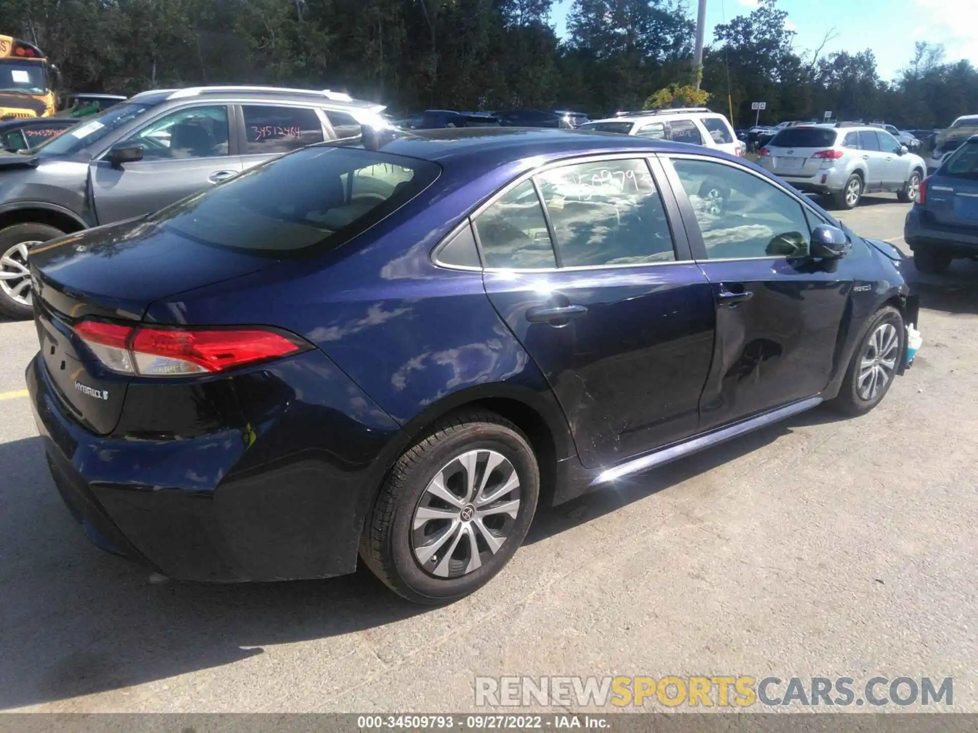 4 Photograph of a damaged car JTDEAMDE4MJ015696 TOYOTA COROLLA 2021