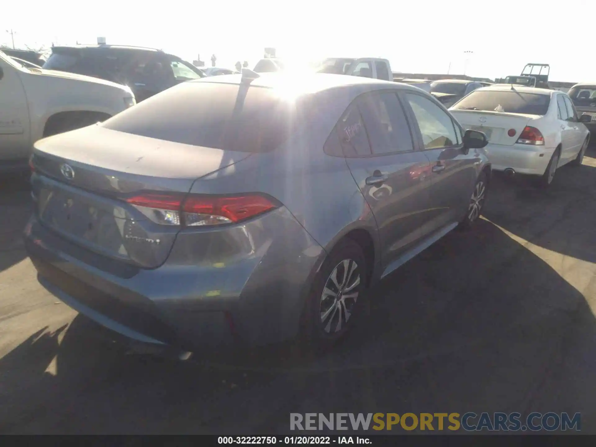 4 Photograph of a damaged car JTDEAMDE4MJ017089 TOYOTA COROLLA 2021