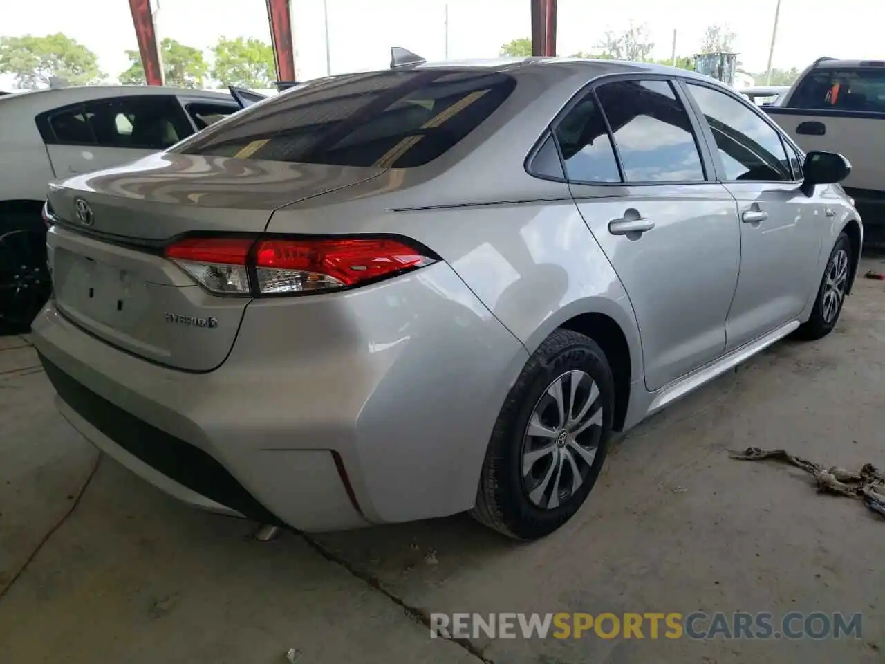 4 Photograph of a damaged car JTDEAMDE4MJ017657 TOYOTA COROLLA 2021