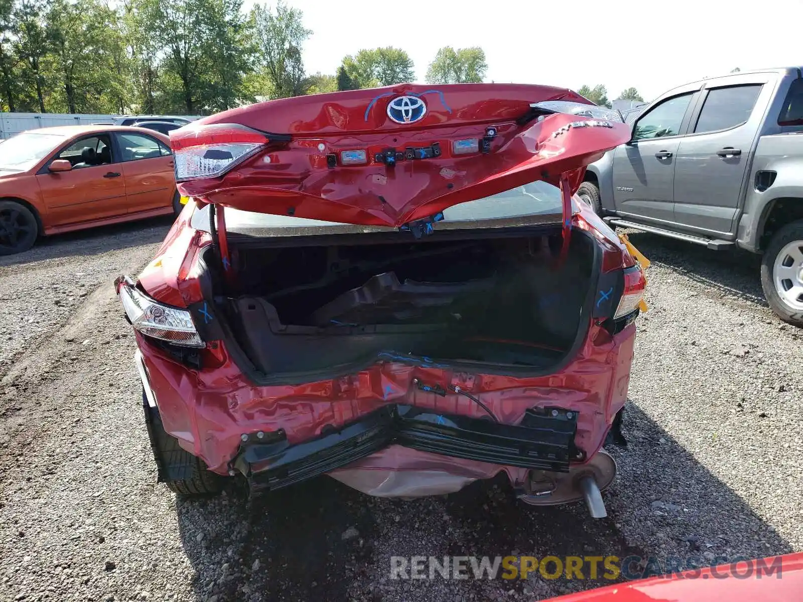 9 Photograph of a damaged car JTDEAMDE4MJ018873 TOYOTA COROLLA 2021