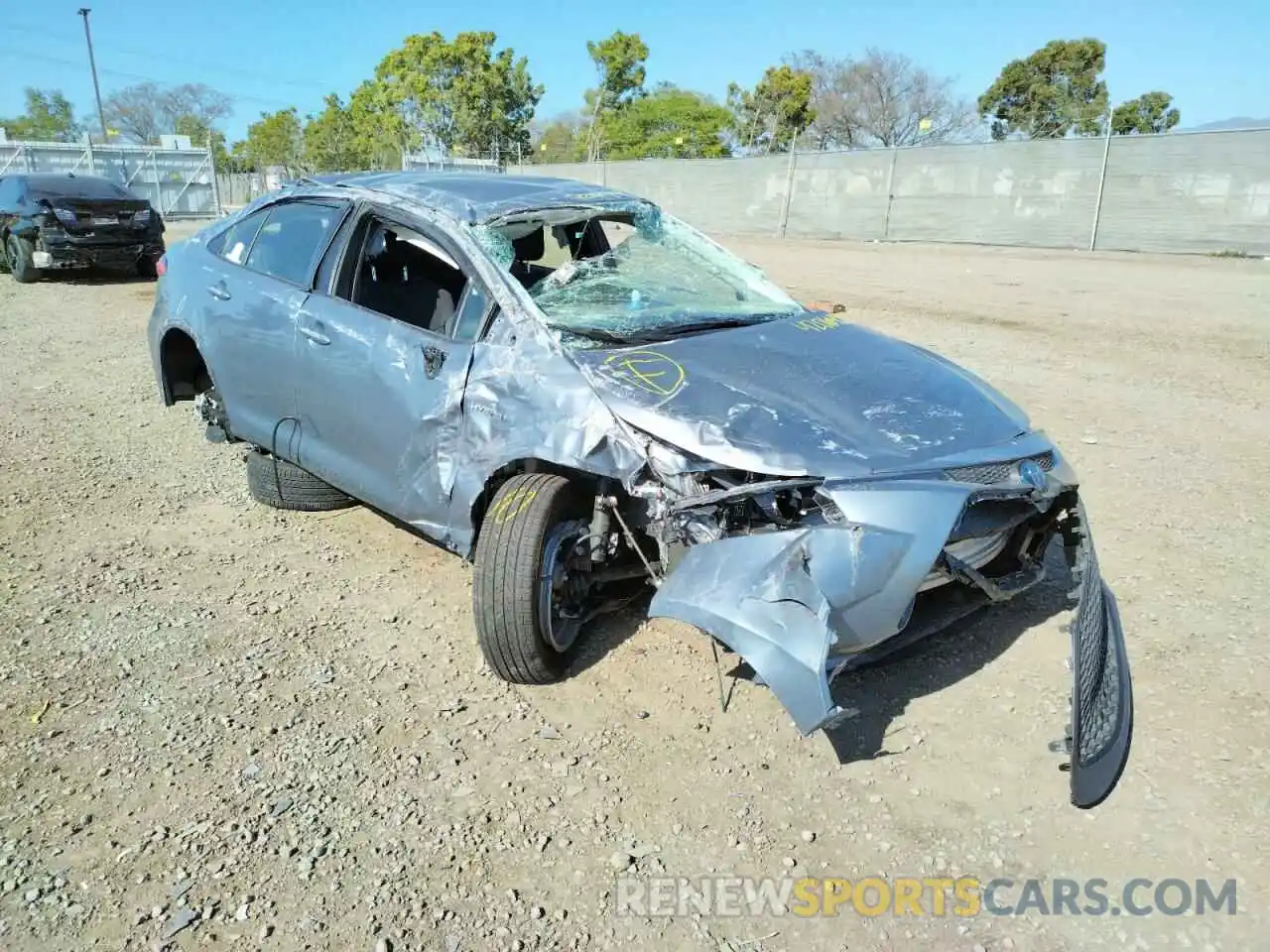 1 Photograph of a damaged car JTDEAMDE4MJ020235 TOYOTA COROLLA 2021