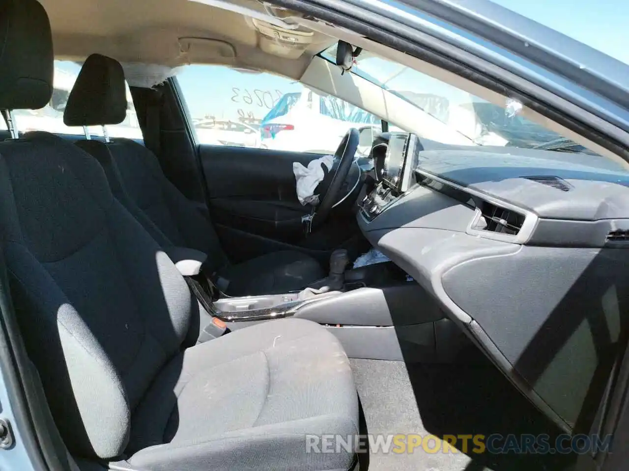 5 Photograph of a damaged car JTDEAMDE4MJ027587 TOYOTA COROLLA 2021