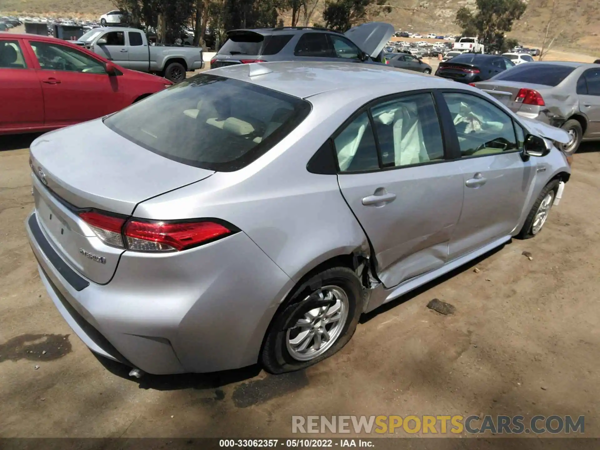 4 Photograph of a damaged car JTDEAMDE4MJ028240 TOYOTA COROLLA 2021