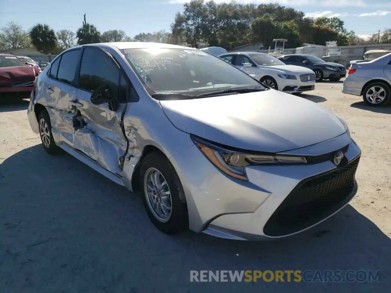 1 Photograph of a damaged car JTDEAMDE4MJ030697 TOYOTA COROLLA 2021