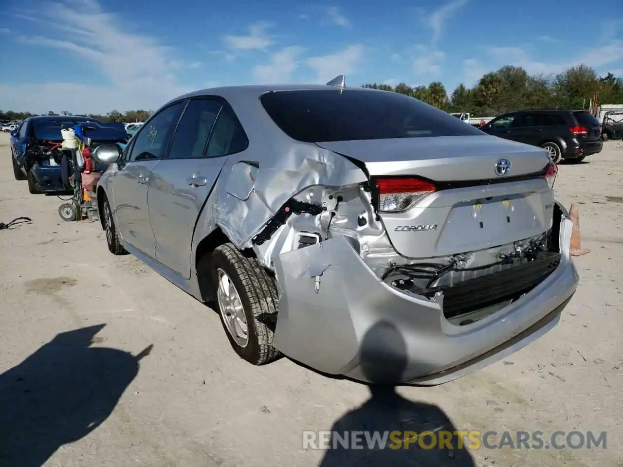 3 Photograph of a damaged car JTDEAMDE4MJ030697 TOYOTA COROLLA 2021