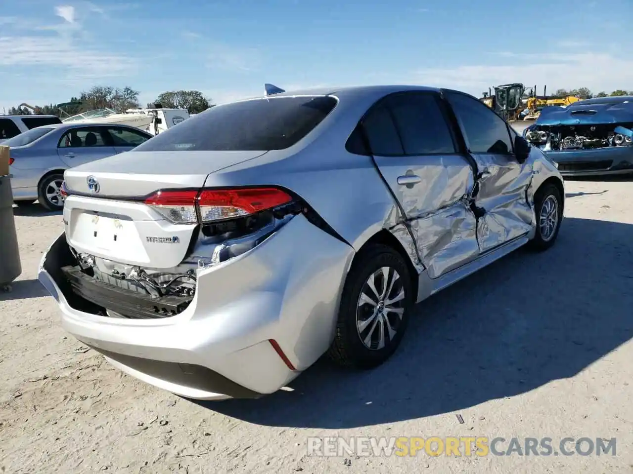 4 Photograph of a damaged car JTDEAMDE4MJ030697 TOYOTA COROLLA 2021