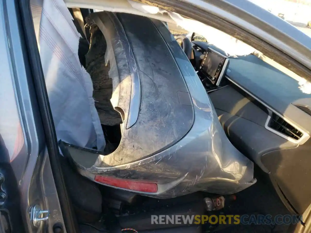 5 Photograph of a damaged car JTDEAMDE4MJ032546 TOYOTA COROLLA 2021