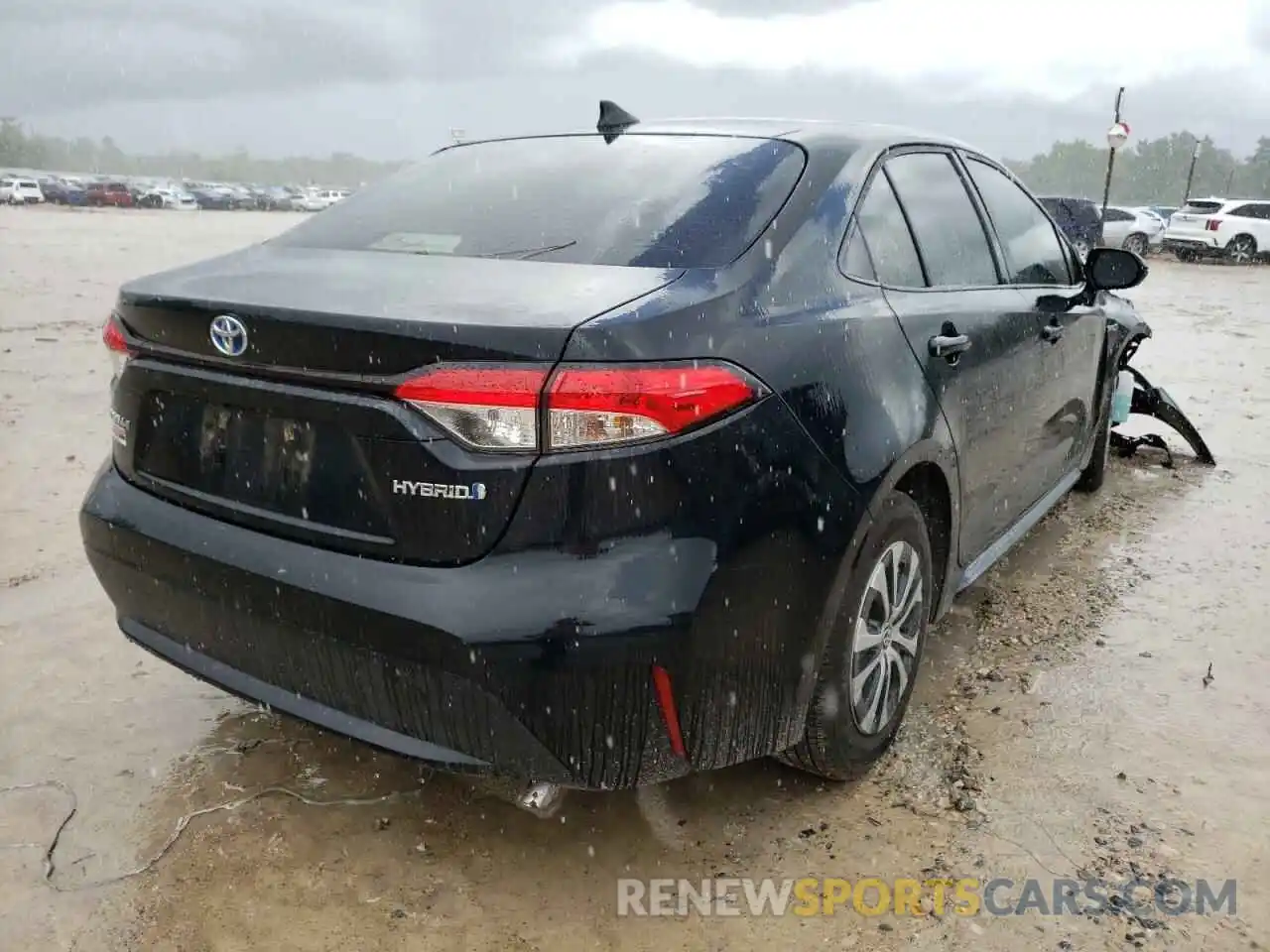 4 Photograph of a damaged car JTDEAMDE4MJ033955 TOYOTA COROLLA 2021