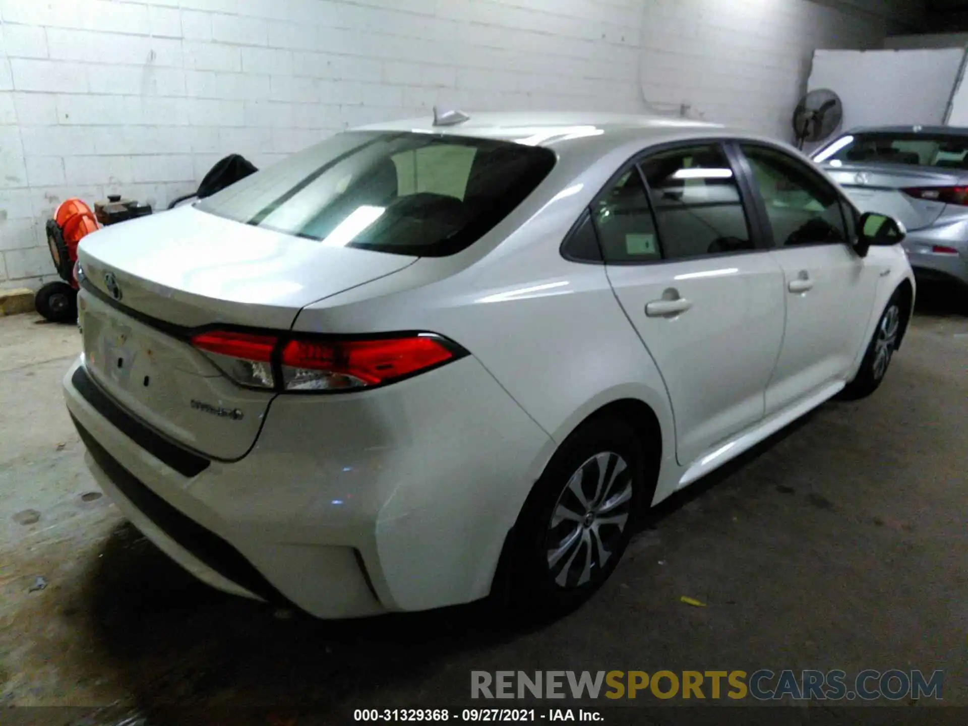 4 Photograph of a damaged car JTDEAMDE5MJ001175 TOYOTA COROLLA 2021