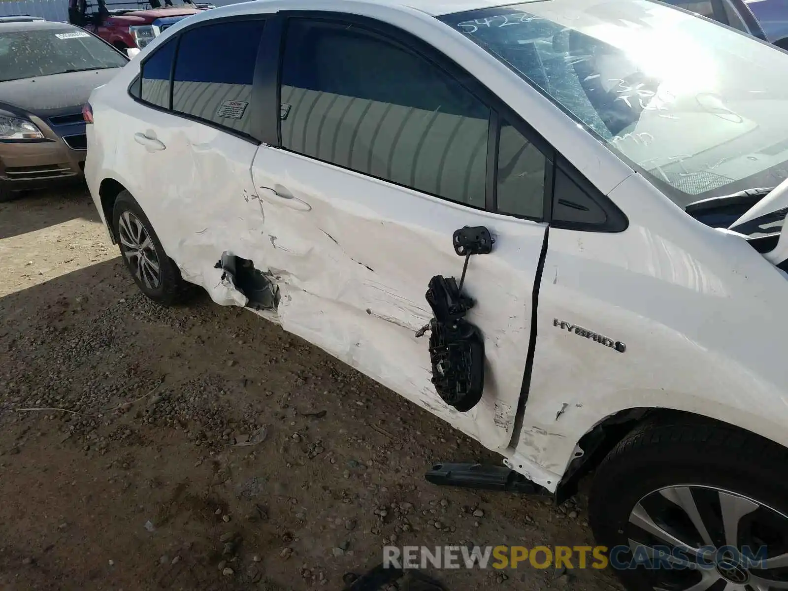 9 Photograph of a damaged car JTDEAMDE5MJ001239 TOYOTA COROLLA 2021