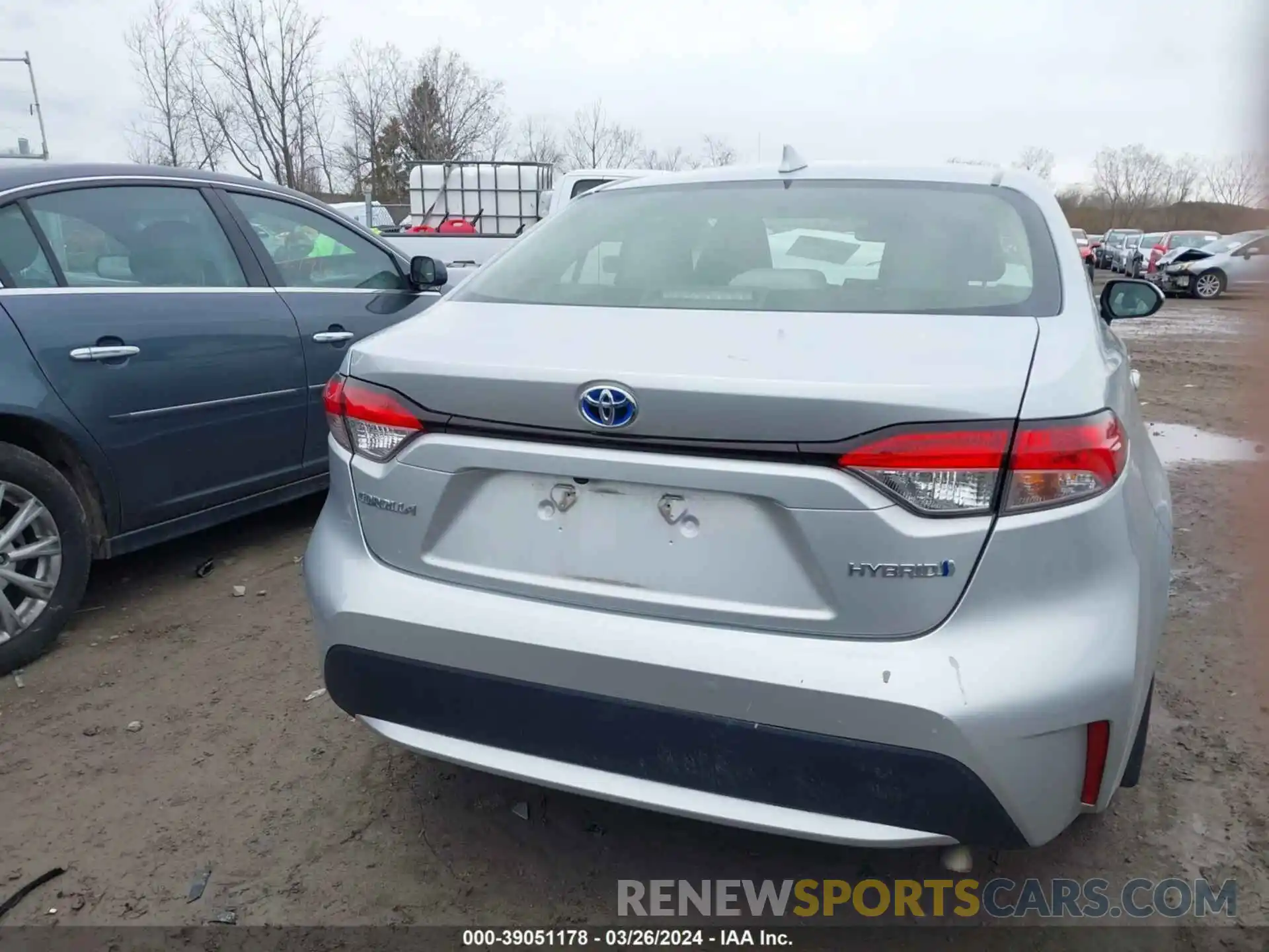 16 Photograph of a damaged car JTDEAMDE5MJ001516 TOYOTA COROLLA 2021