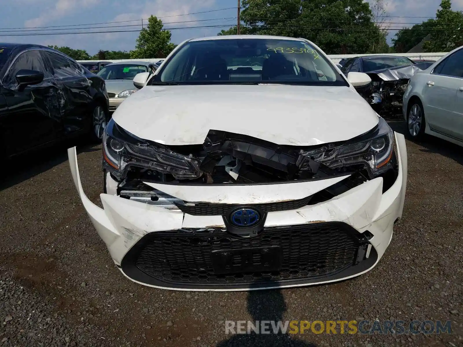 9 Photograph of a damaged car JTDEAMDE5MJ002570 TOYOTA COROLLA 2021