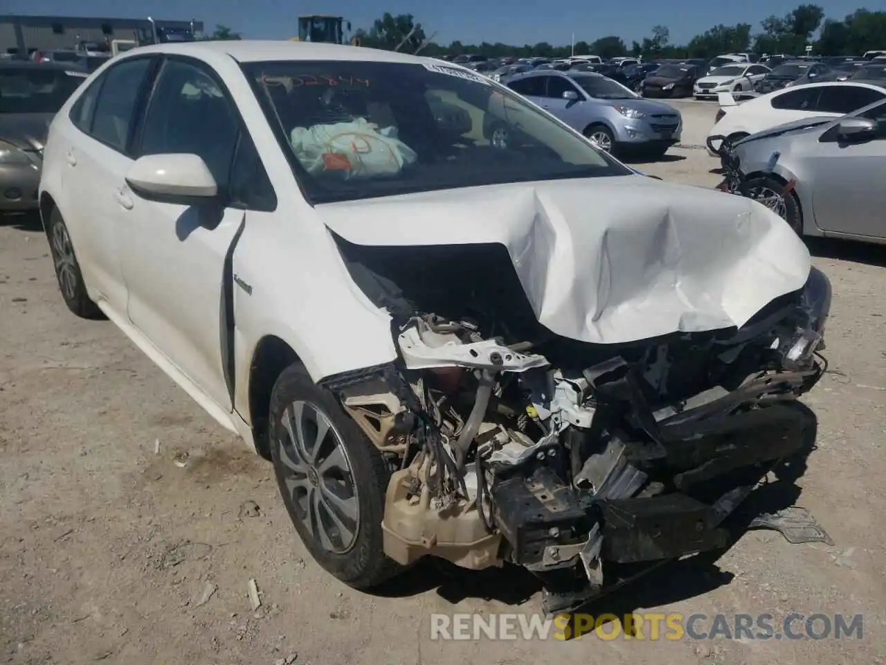 1 Photograph of a damaged car JTDEAMDE5MJ002844 TOYOTA COROLLA 2021