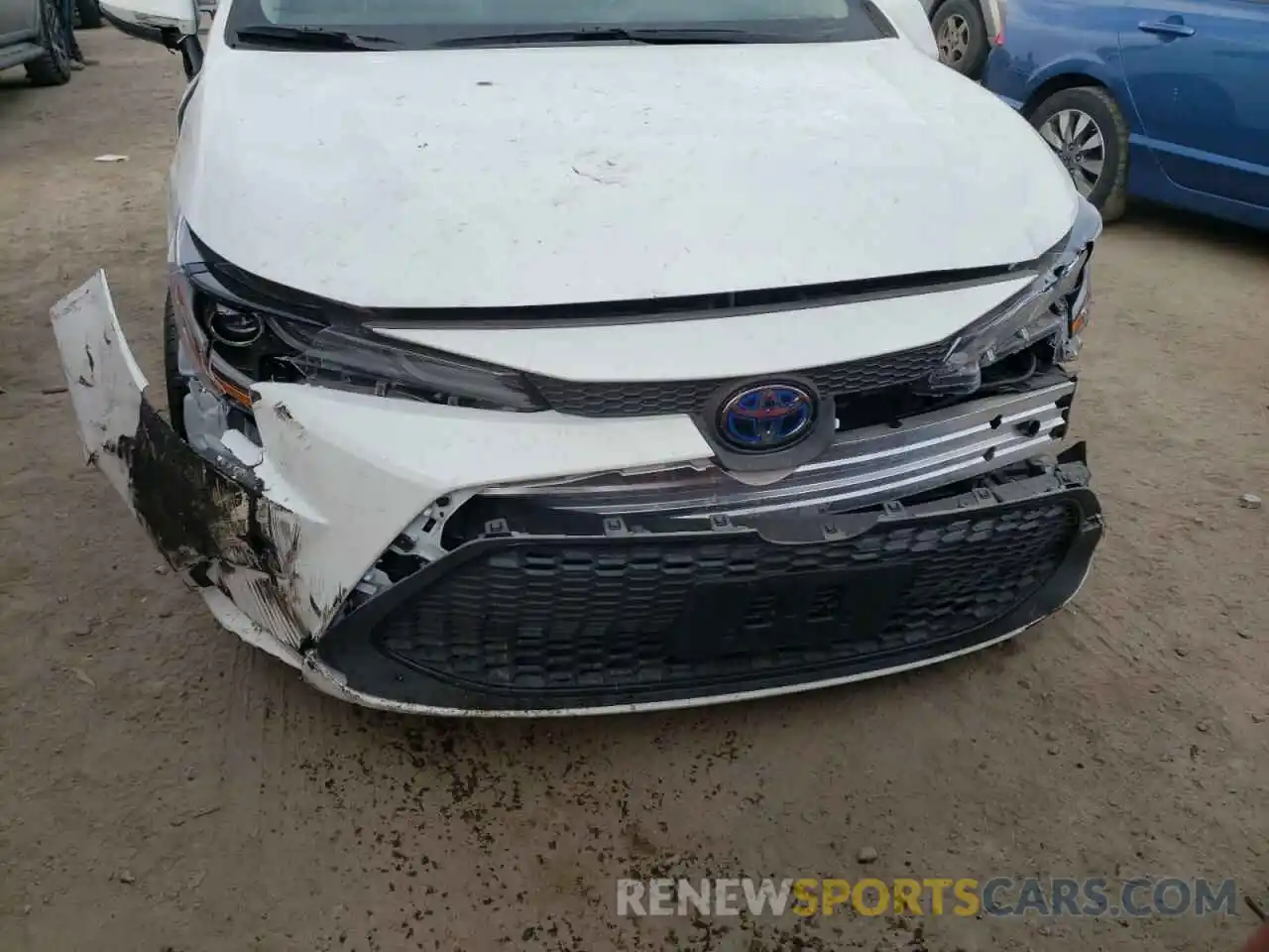 9 Photograph of a damaged car JTDEAMDE5MJ005310 TOYOTA COROLLA 2021