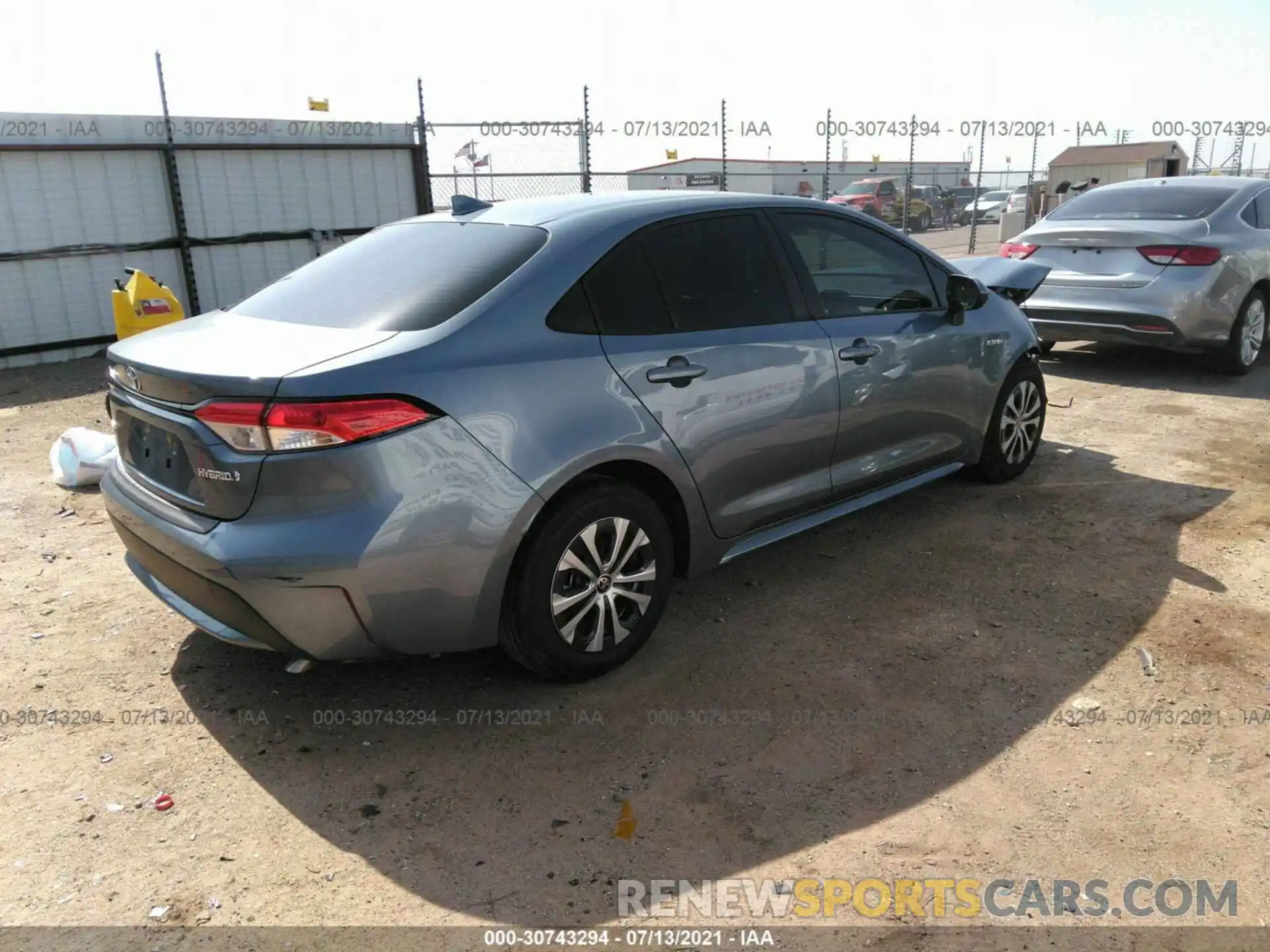 4 Photograph of a damaged car JTDEAMDE5MJ005615 TOYOTA COROLLA 2021