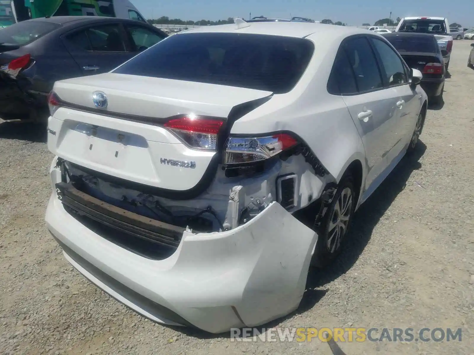 4 Photograph of a damaged car JTDEAMDE5MJ007011 TOYOTA COROLLA 2021