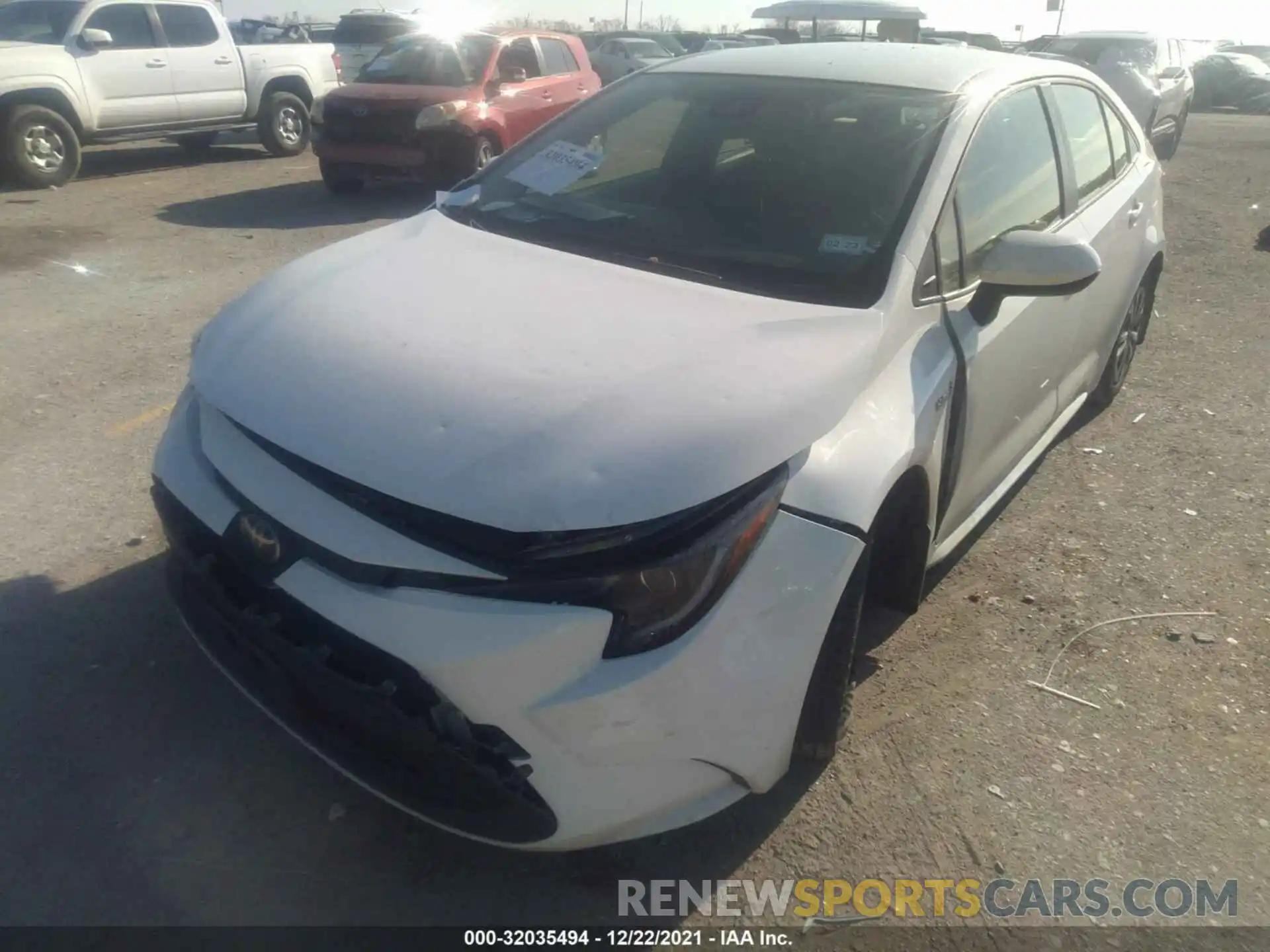 2 Photograph of a damaged car JTDEAMDE5MJ008160 TOYOTA COROLLA 2021