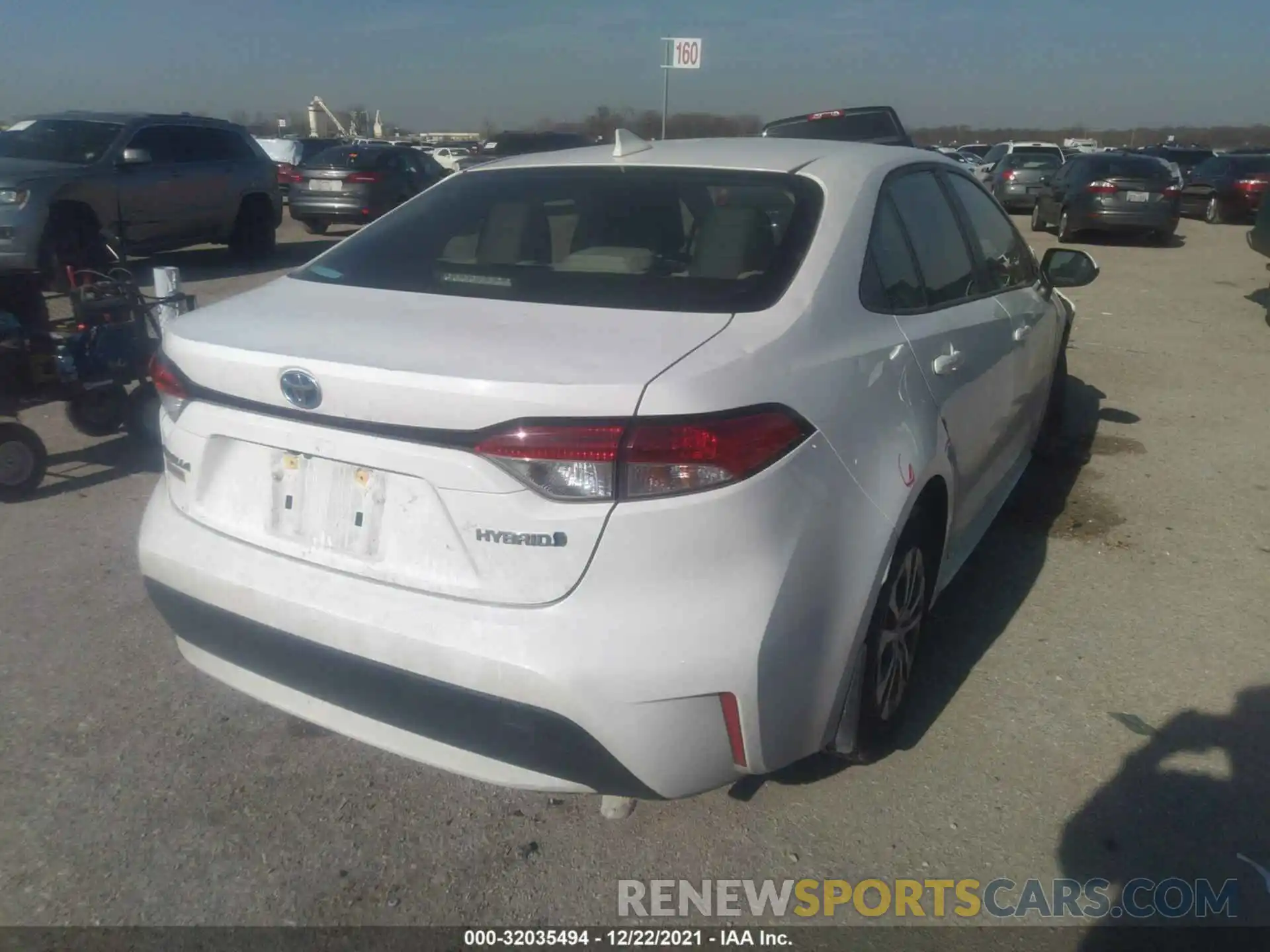 4 Photograph of a damaged car JTDEAMDE5MJ008160 TOYOTA COROLLA 2021