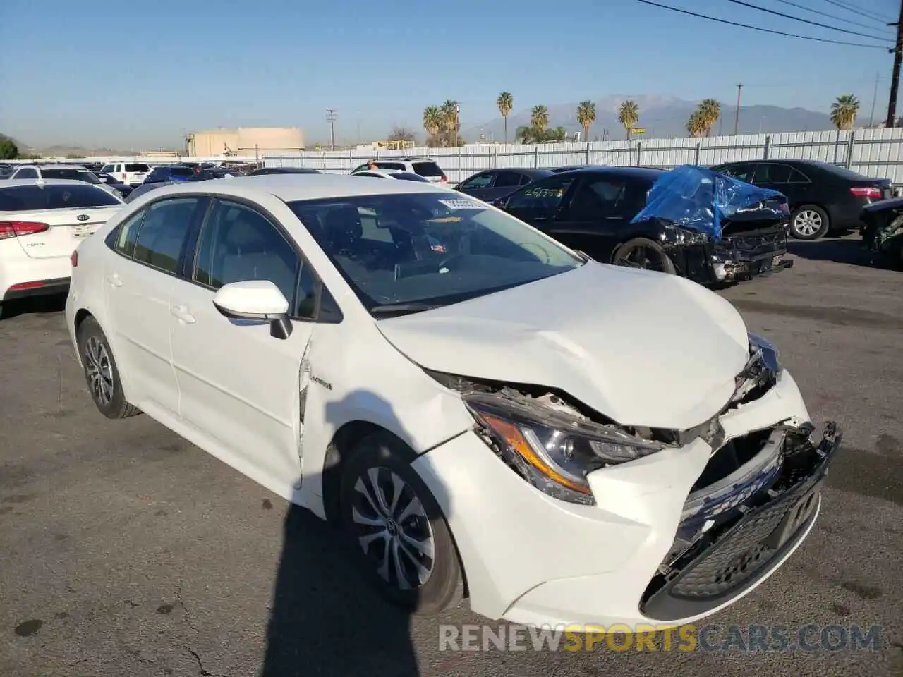 1 Photograph of a damaged car JTDEAMDE5MJ009325 TOYOTA COROLLA 2021