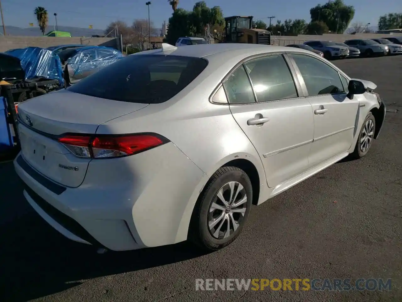 4 Photograph of a damaged car JTDEAMDE5MJ009325 TOYOTA COROLLA 2021