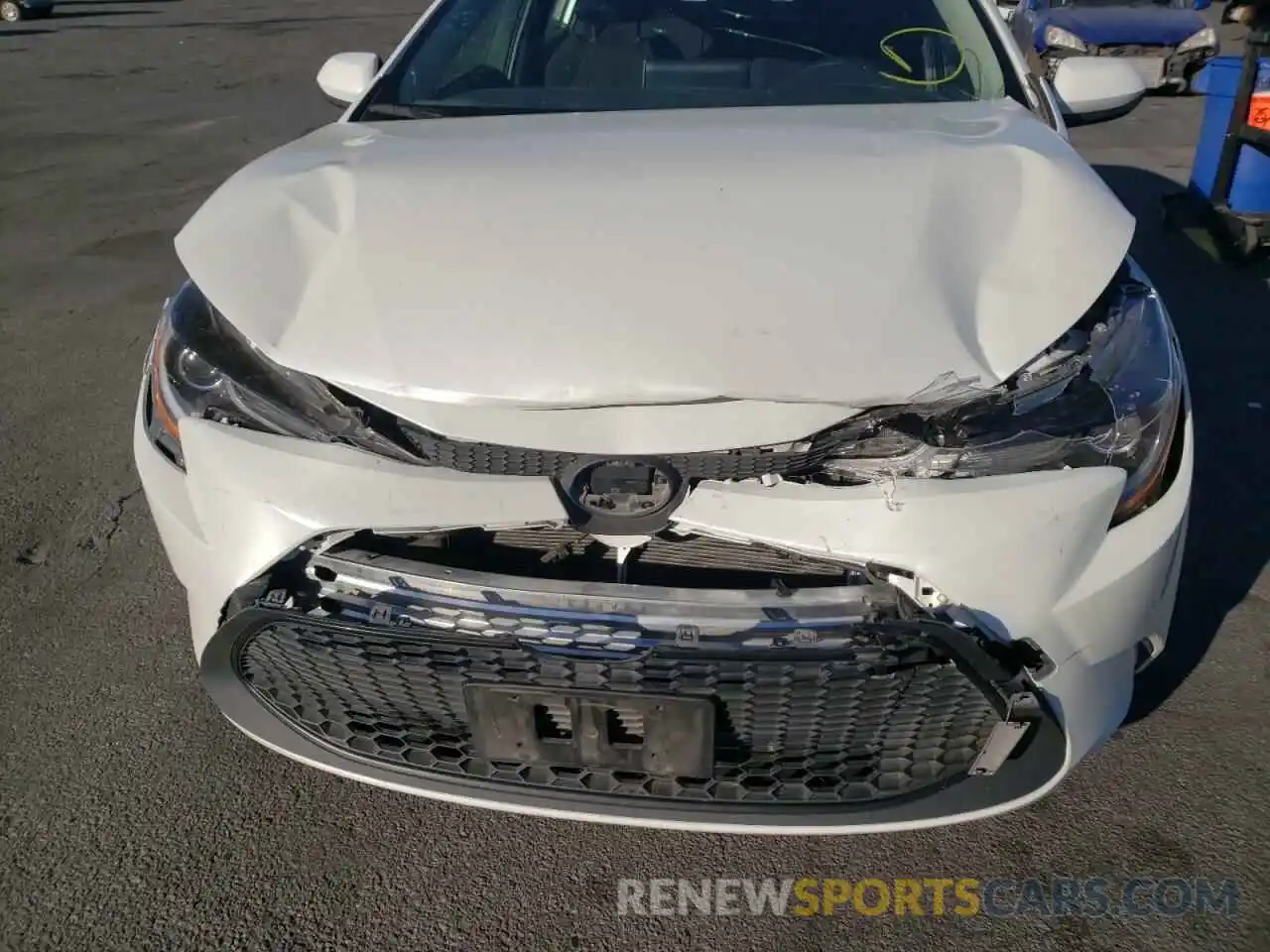 9 Photograph of a damaged car JTDEAMDE5MJ009325 TOYOTA COROLLA 2021