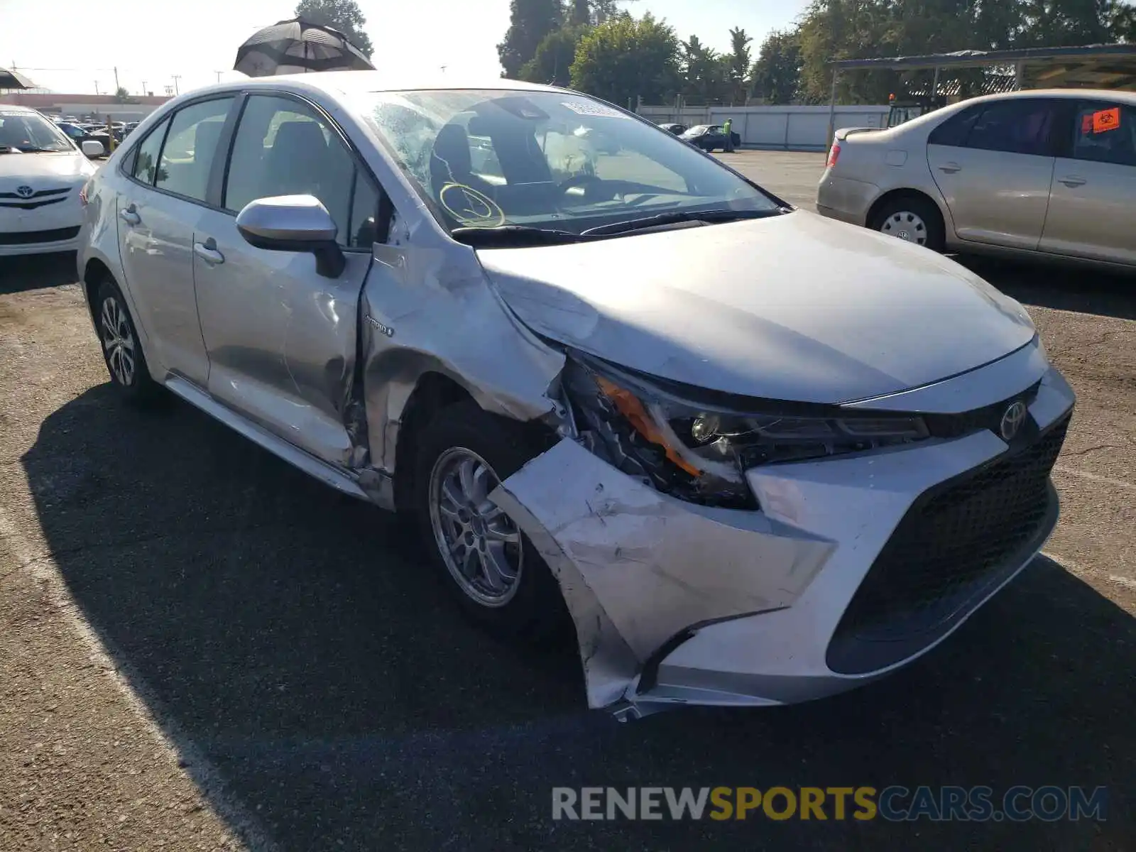 1 Photograph of a damaged car JTDEAMDE5MJ013343 TOYOTA COROLLA 2021