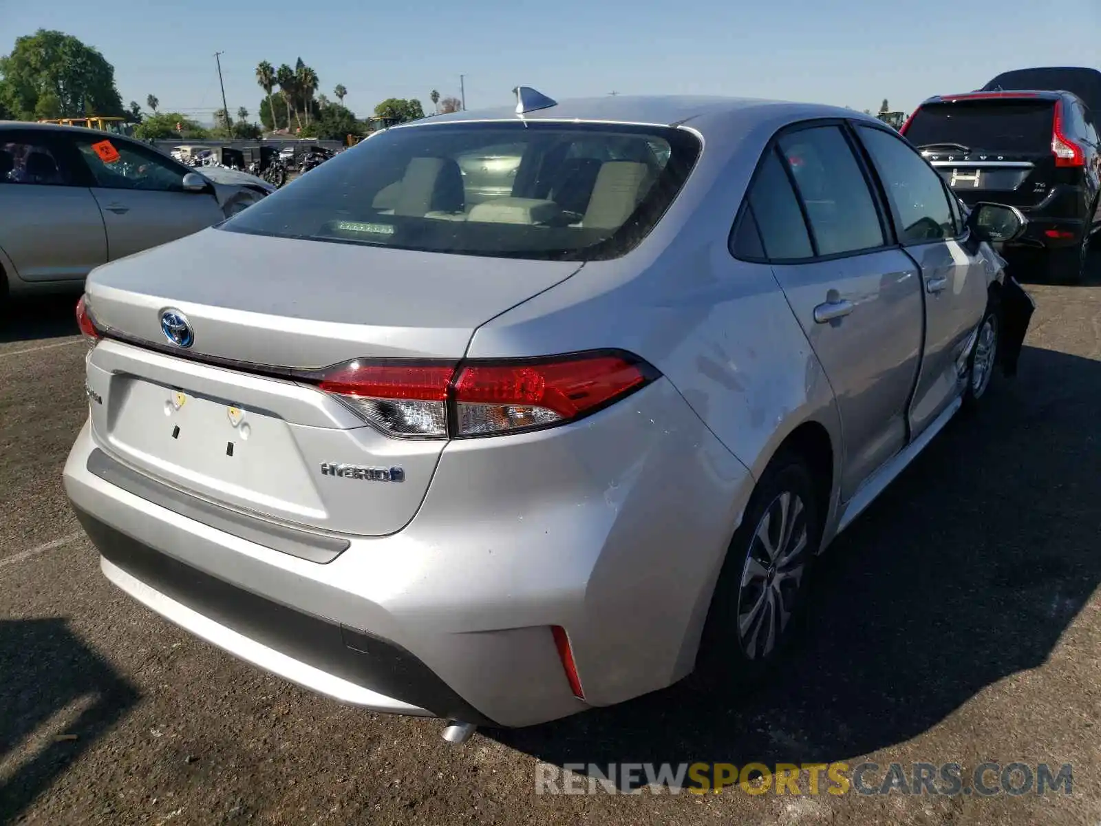 4 Photograph of a damaged car JTDEAMDE5MJ013343 TOYOTA COROLLA 2021