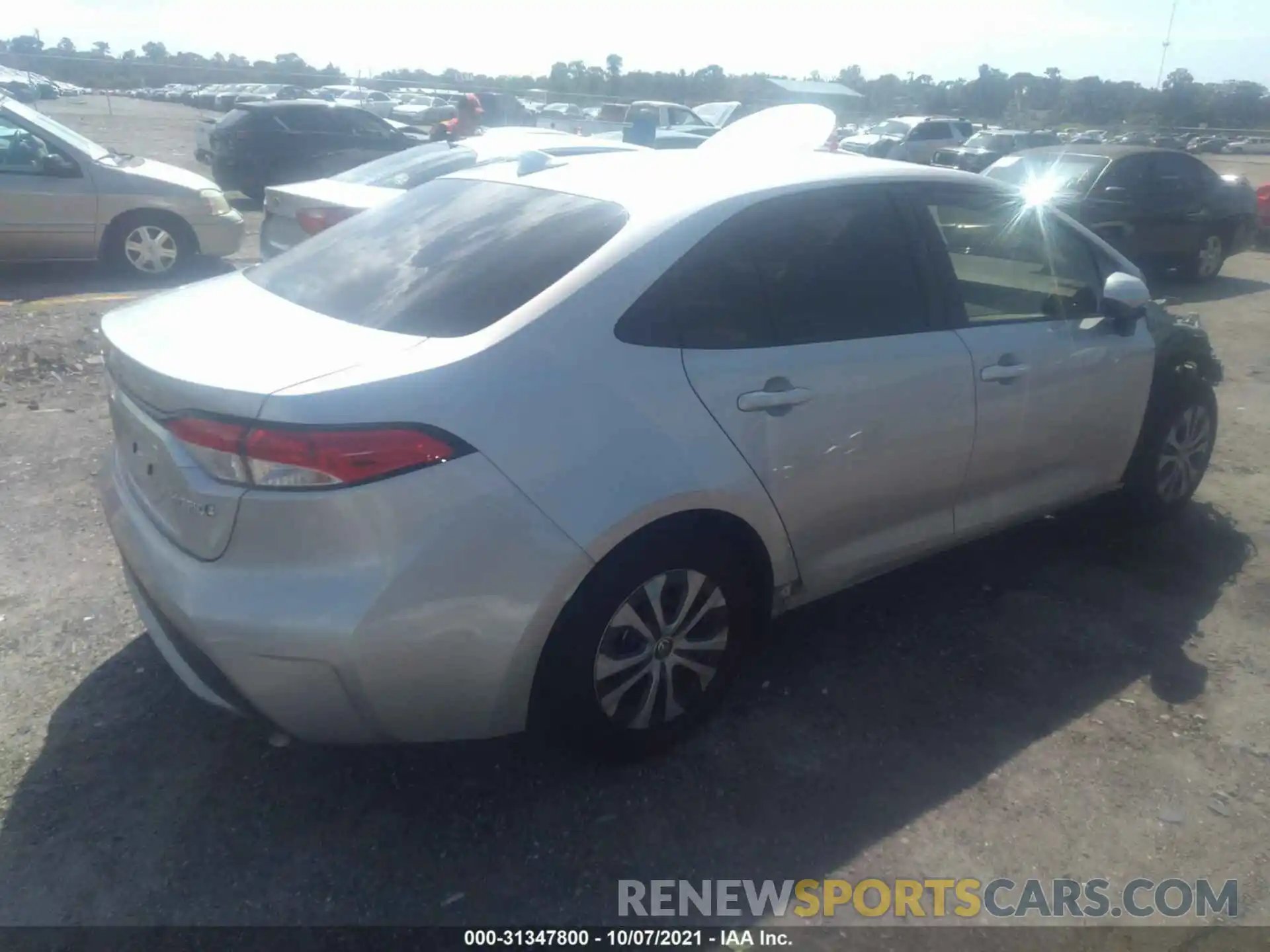 4 Photograph of a damaged car JTDEAMDE5MJ023998 TOYOTA COROLLA 2021