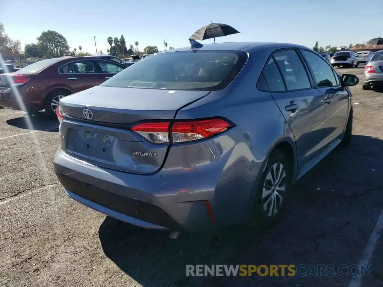 4 Photograph of a damaged car JTDEAMDE5MJ027548 TOYOTA COROLLA 2021