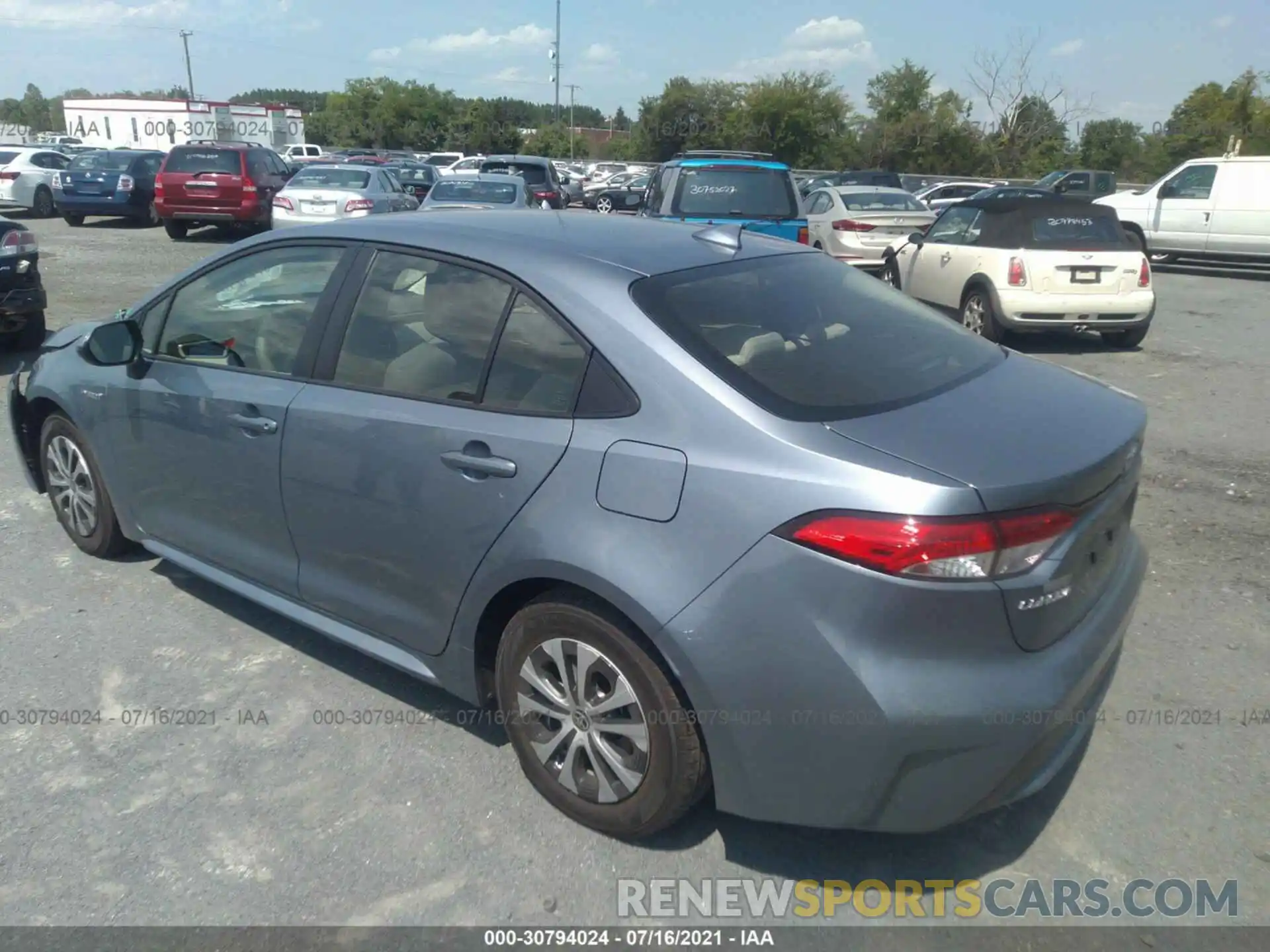 3 Photograph of a damaged car JTDEAMDE5MJ030546 TOYOTA COROLLA 2021