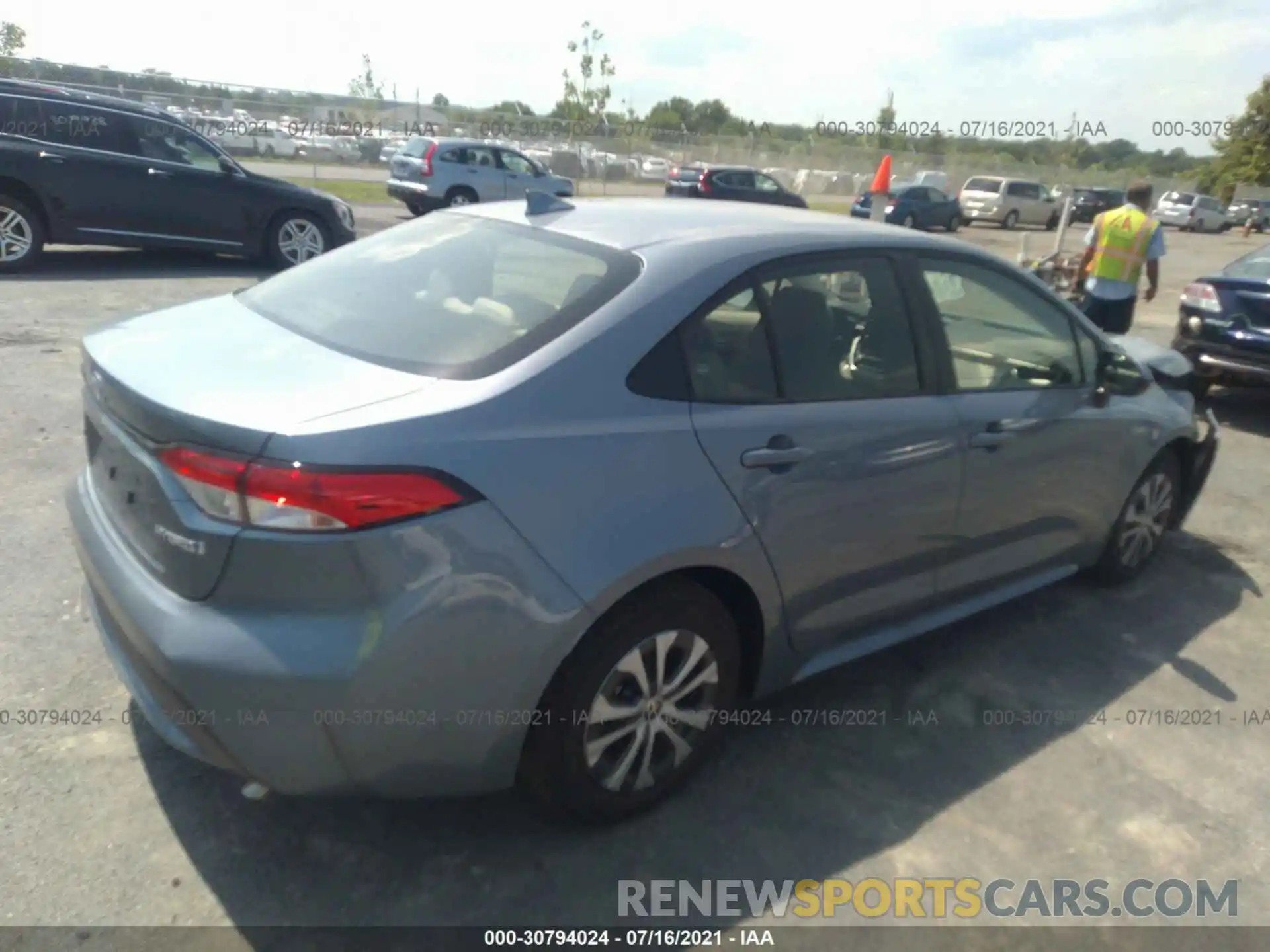 4 Photograph of a damaged car JTDEAMDE5MJ030546 TOYOTA COROLLA 2021