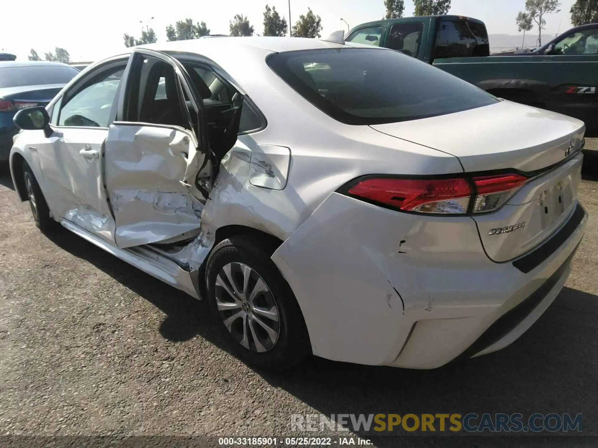 3 Photograph of a damaged car JTDEAMDE5MJ031261 TOYOTA COROLLA 2021