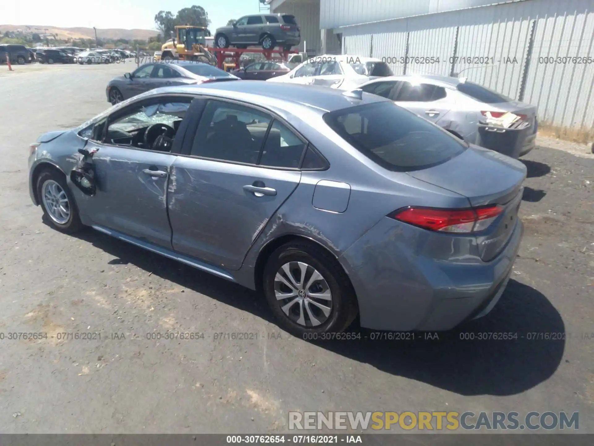 3 Photograph of a damaged car JTDEAMDE5MJ031356 TOYOTA COROLLA 2021