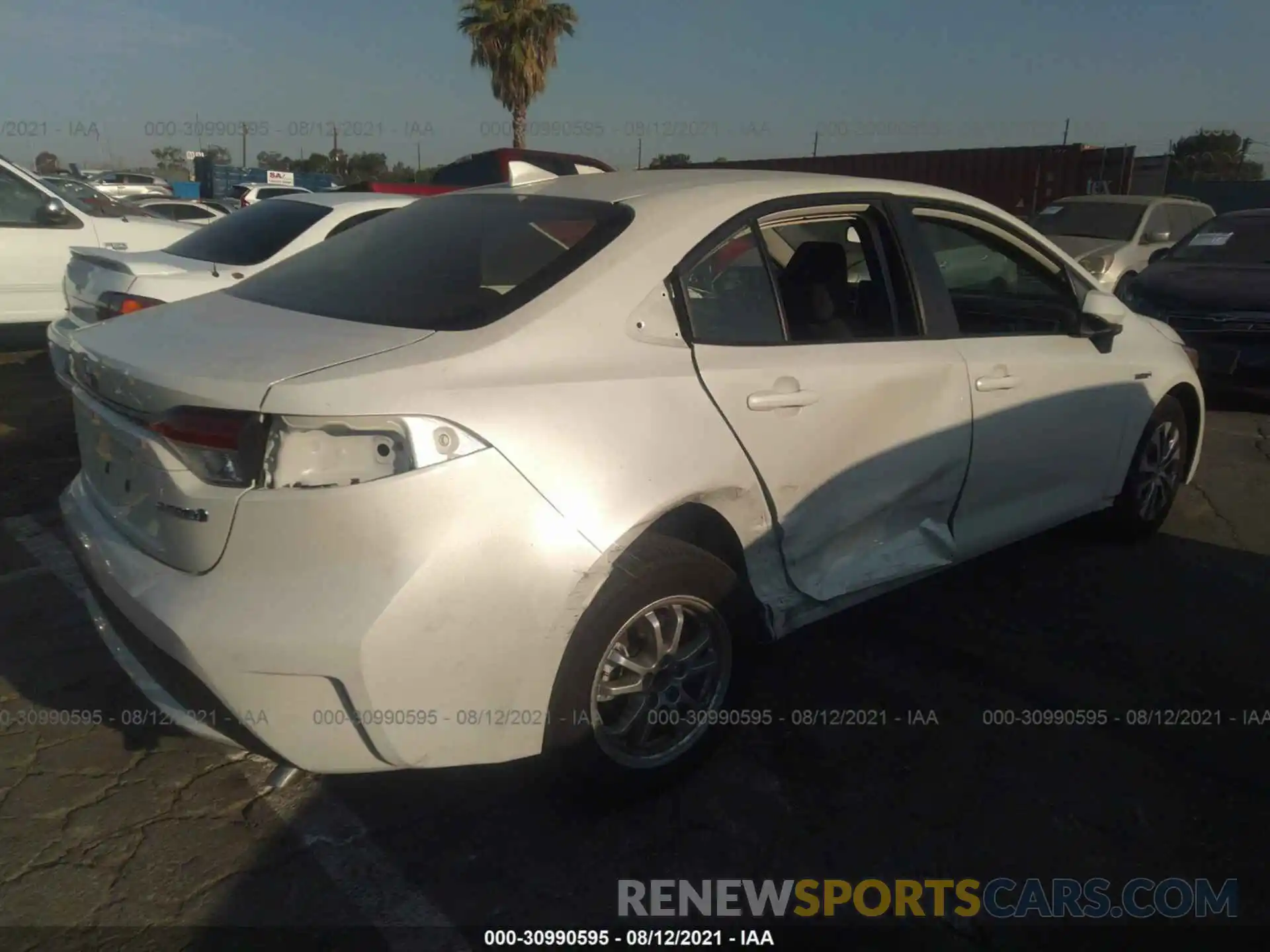 4 Photograph of a damaged car JTDEAMDE6MJ000519 TOYOTA COROLLA 2021