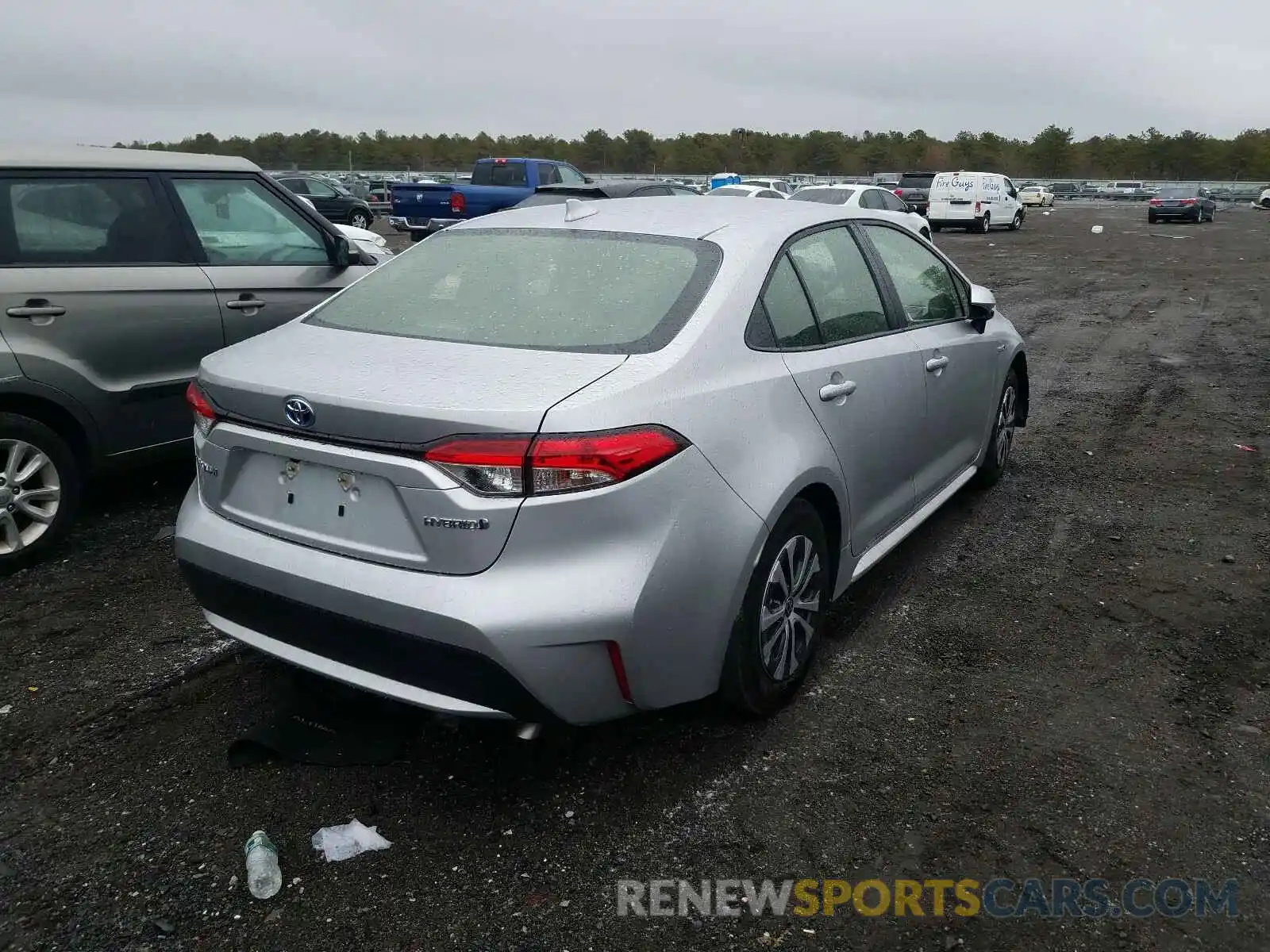 4 Photograph of a damaged car JTDEAMDE6MJ001508 TOYOTA COROLLA 2021