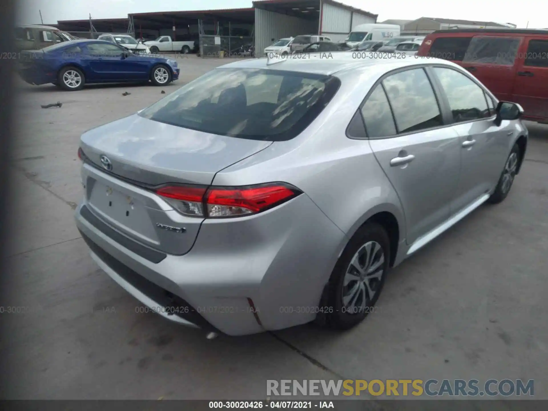 4 Photograph of a damaged car JTDEAMDE6MJ002268 TOYOTA COROLLA 2021