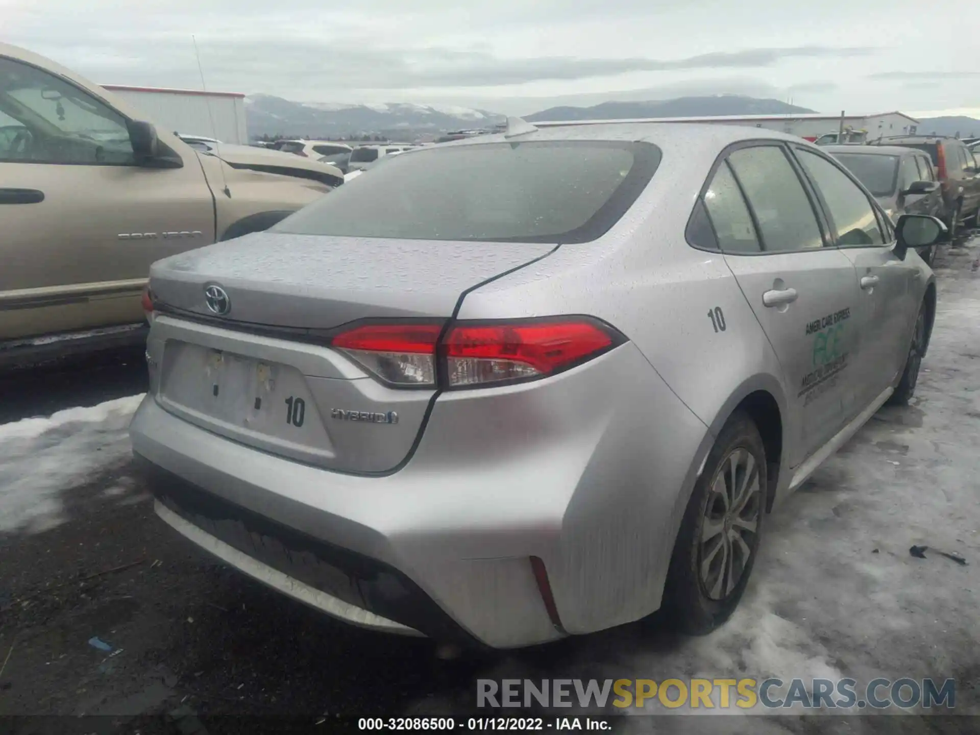 4 Photograph of a damaged car JTDEAMDE6MJ003422 TOYOTA COROLLA 2021