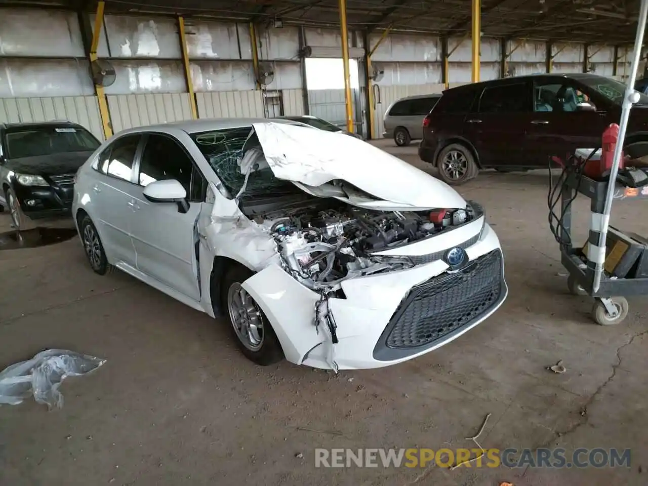 1 Photograph of a damaged car JTDEAMDE6MJ003548 TOYOTA COROLLA 2021