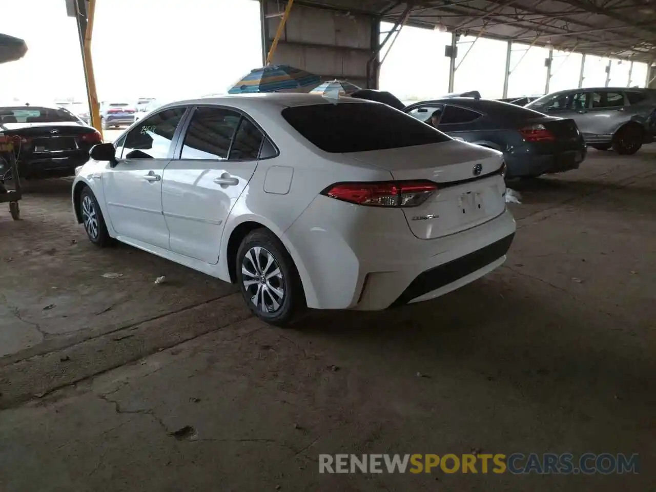 3 Photograph of a damaged car JTDEAMDE6MJ003548 TOYOTA COROLLA 2021