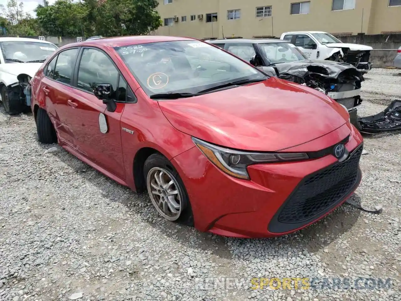 1 Photograph of a damaged car JTDEAMDE6MJ003582 TOYOTA COROLLA 2021