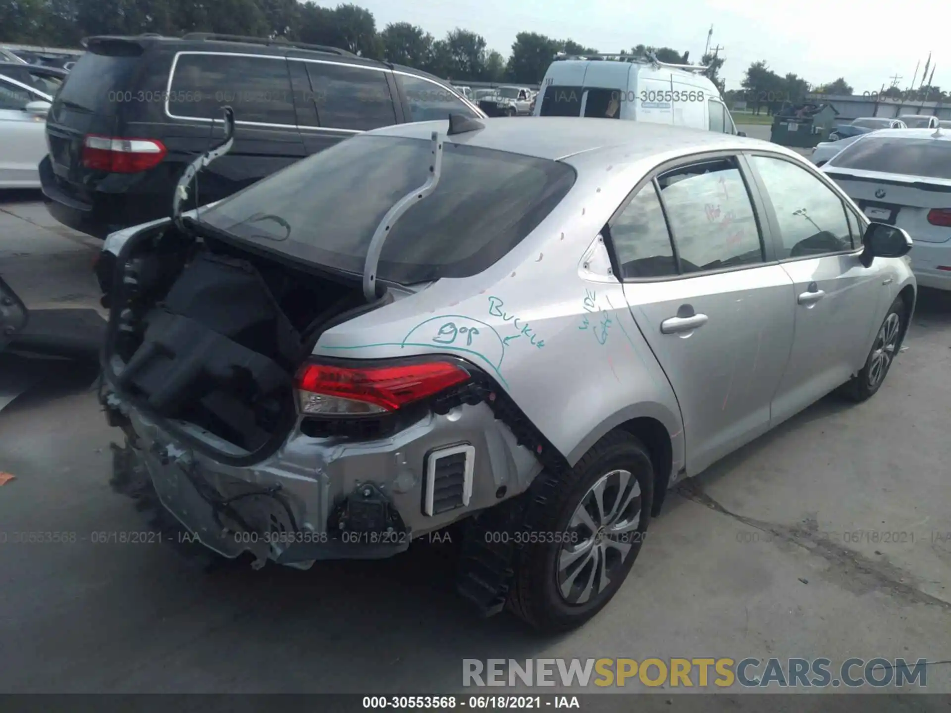 4 Photograph of a damaged car JTDEAMDE6MJ004408 TOYOTA COROLLA 2021