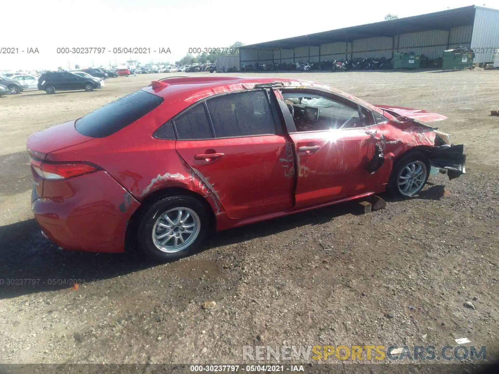 4 Photograph of a damaged car JTDEAMDE6MJ005168 TOYOTA COROLLA 2021